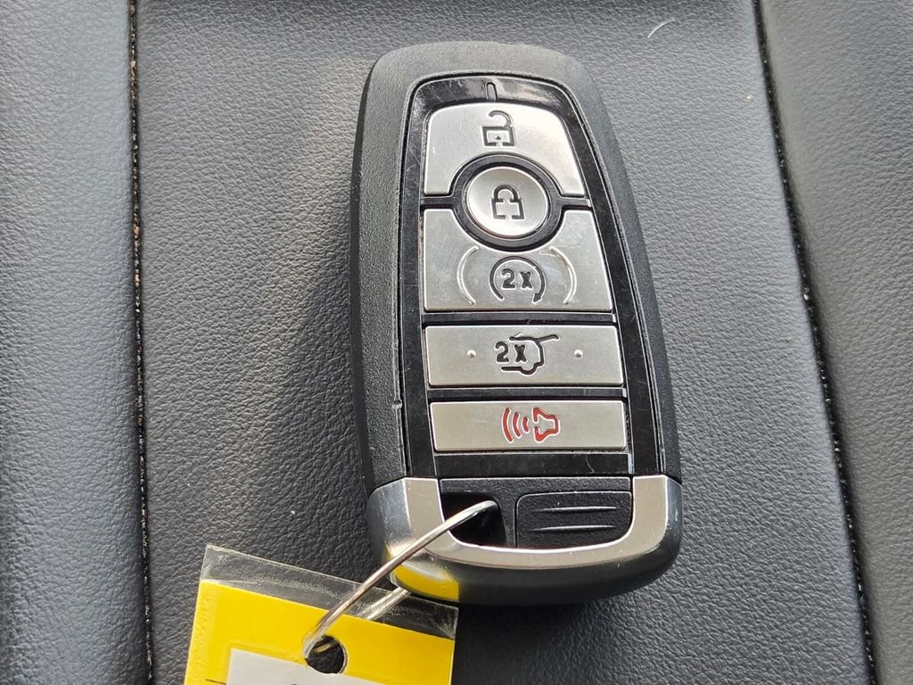 Used 2025 Ford Expedition Platinum image 24