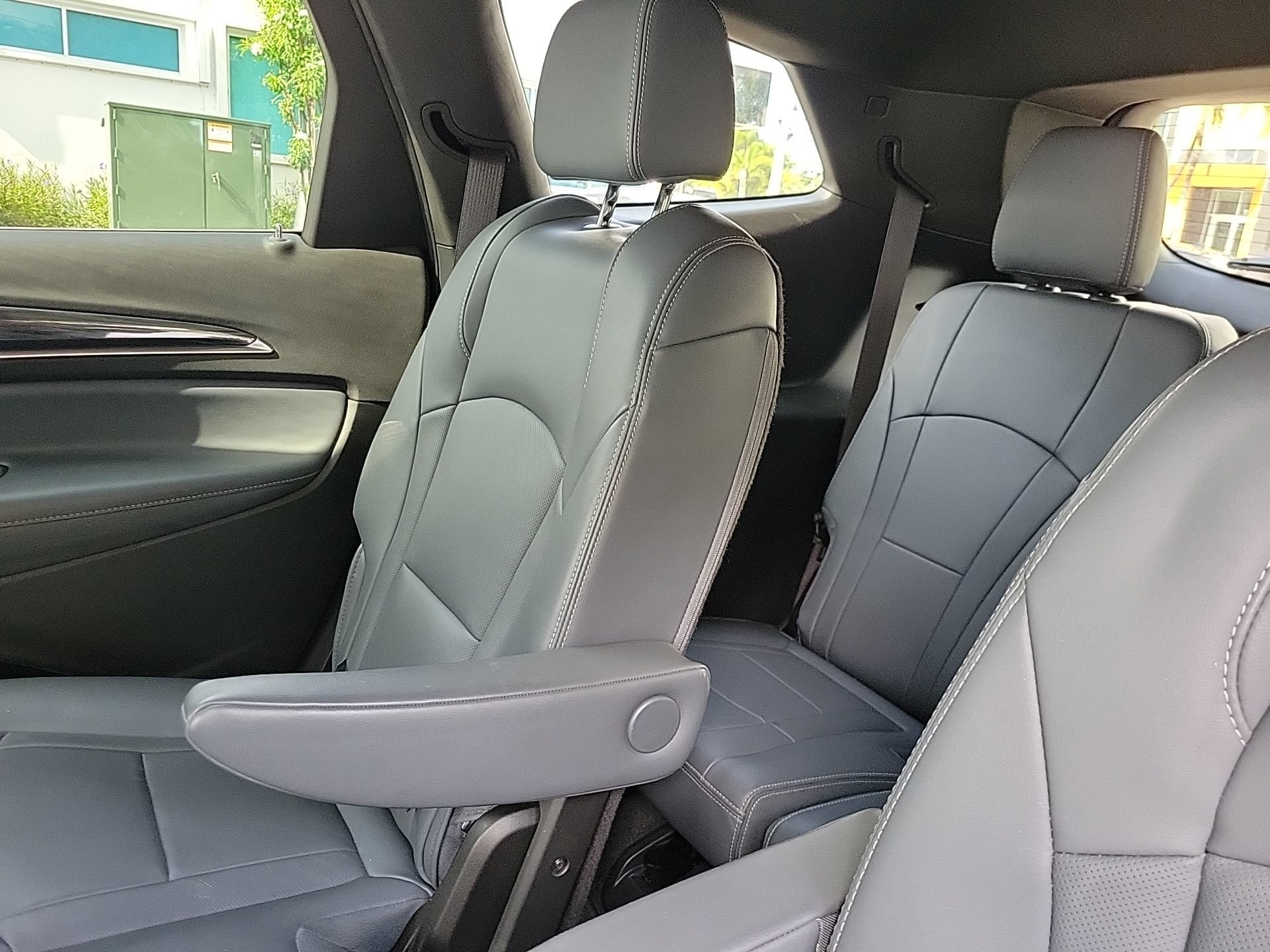 Used 2024 Buick Enclave Essence w/ Sport Touring Edition FWD image 20