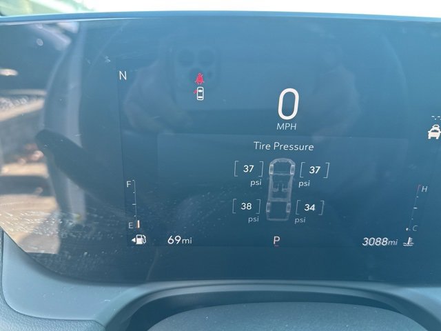 Used 2024 Buick Encore GX Sport Touring image 17