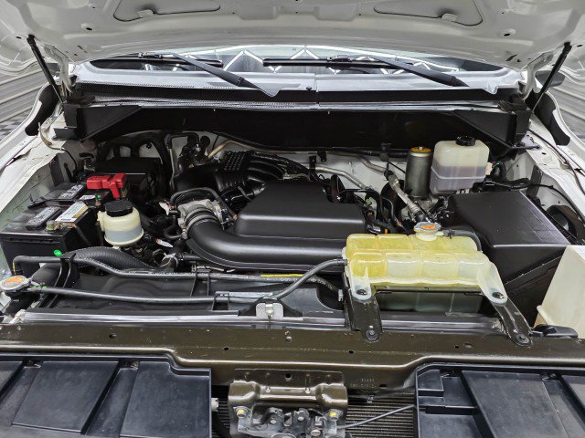 Used 2018 Nissan NV 2500 SV RWD image 32