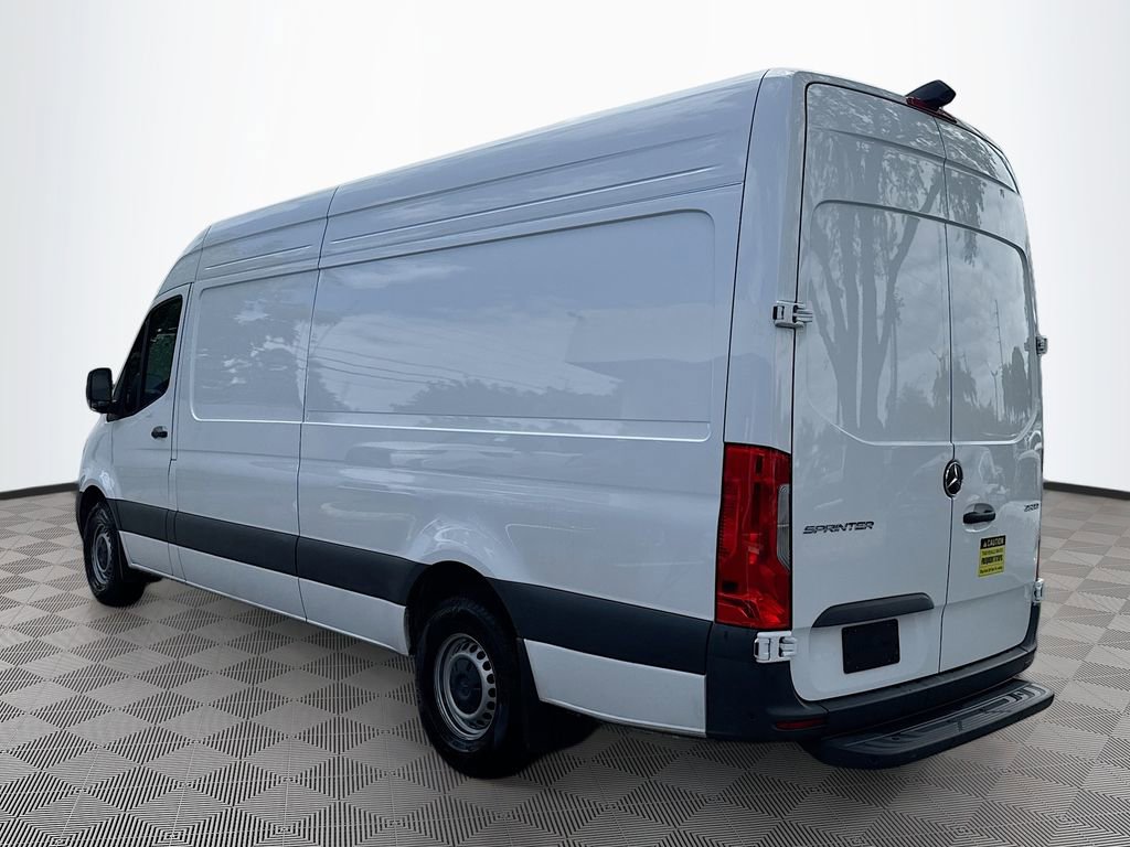 Used 2024 Mercedes-Benz Sprinter 2500 image 8