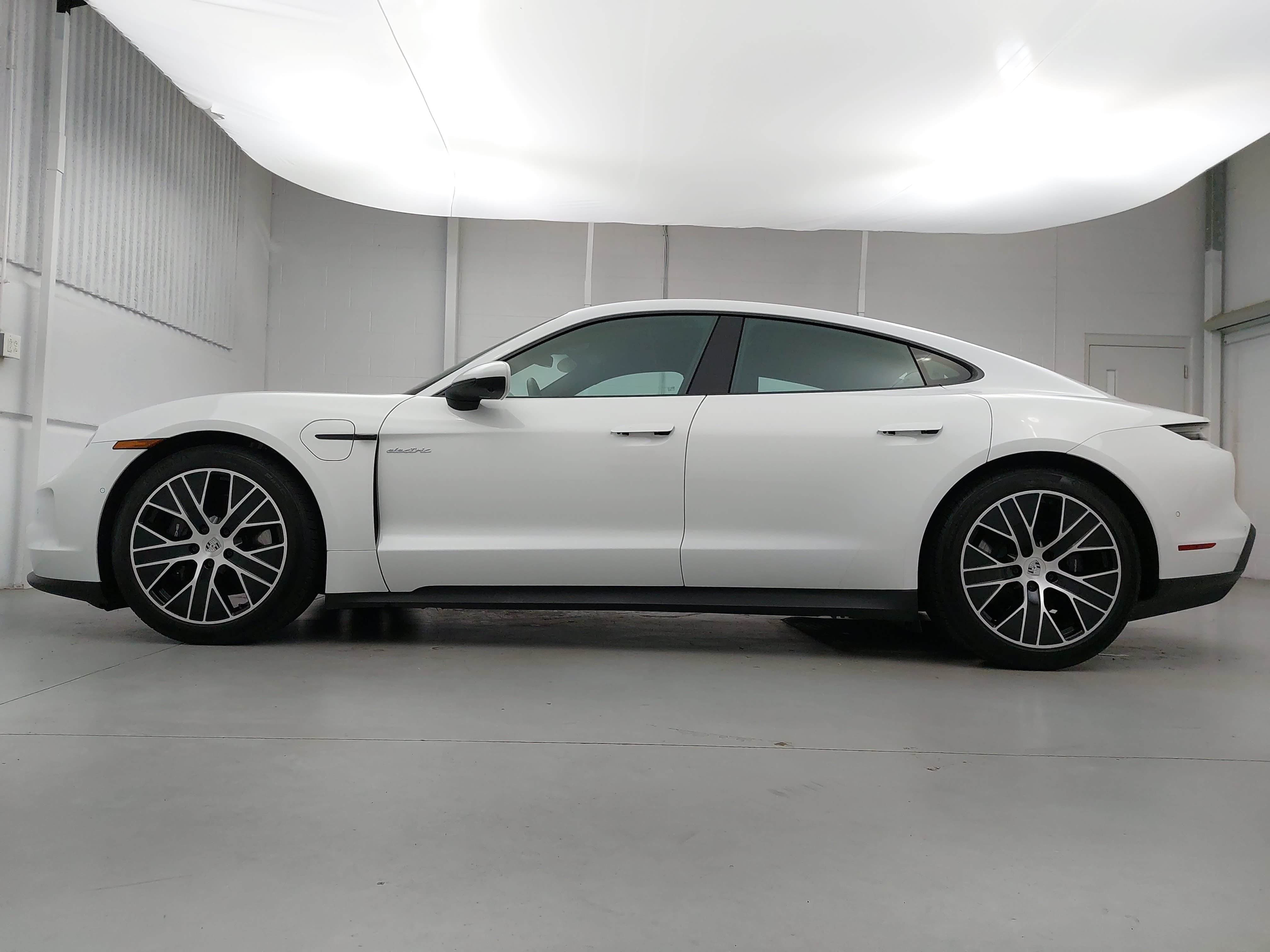 Certified 2025 Porsche Taycan RWD image 2
