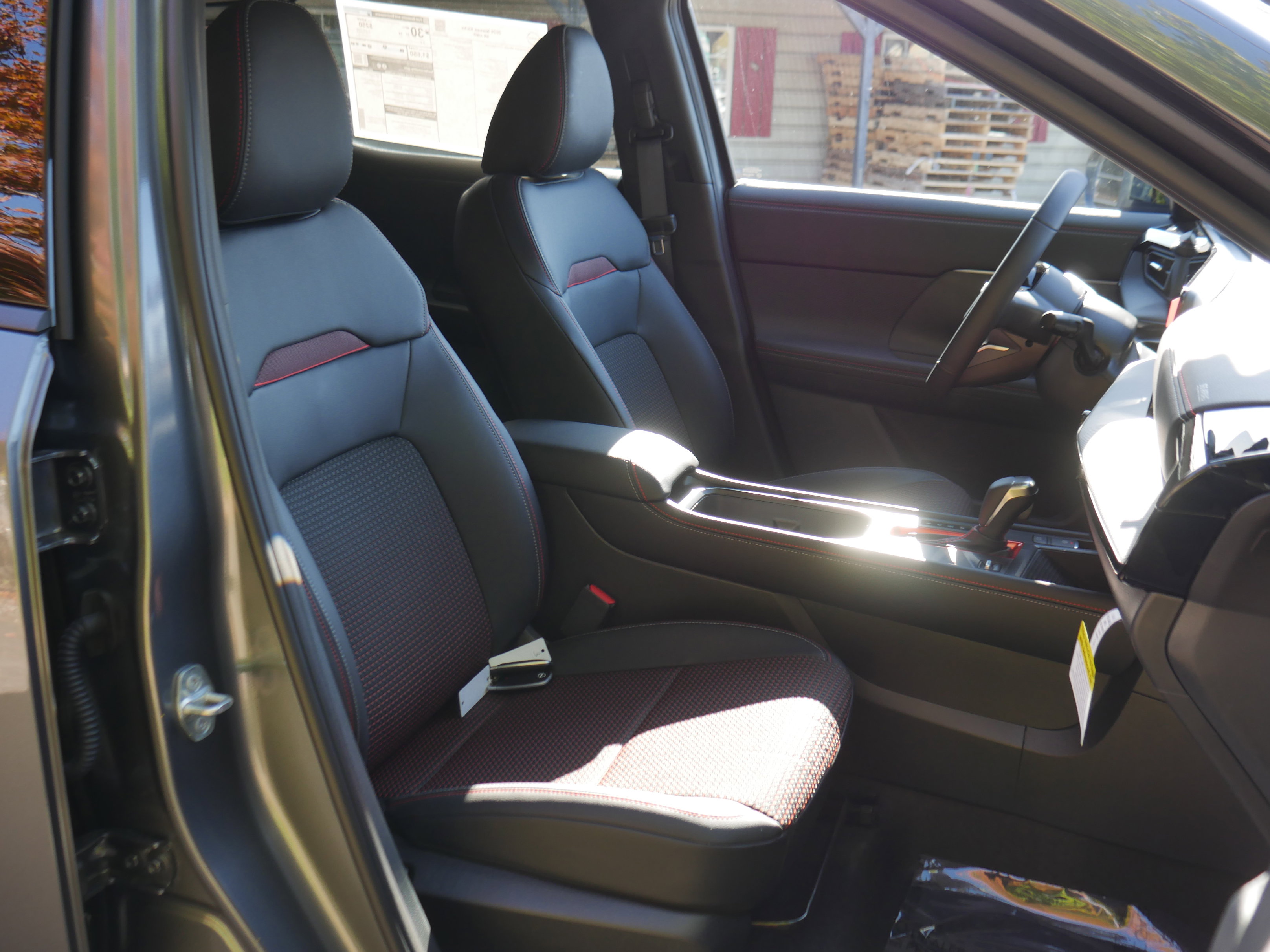 New 2026 Nissan Kicks SR w/ Cold Weather Package image 24