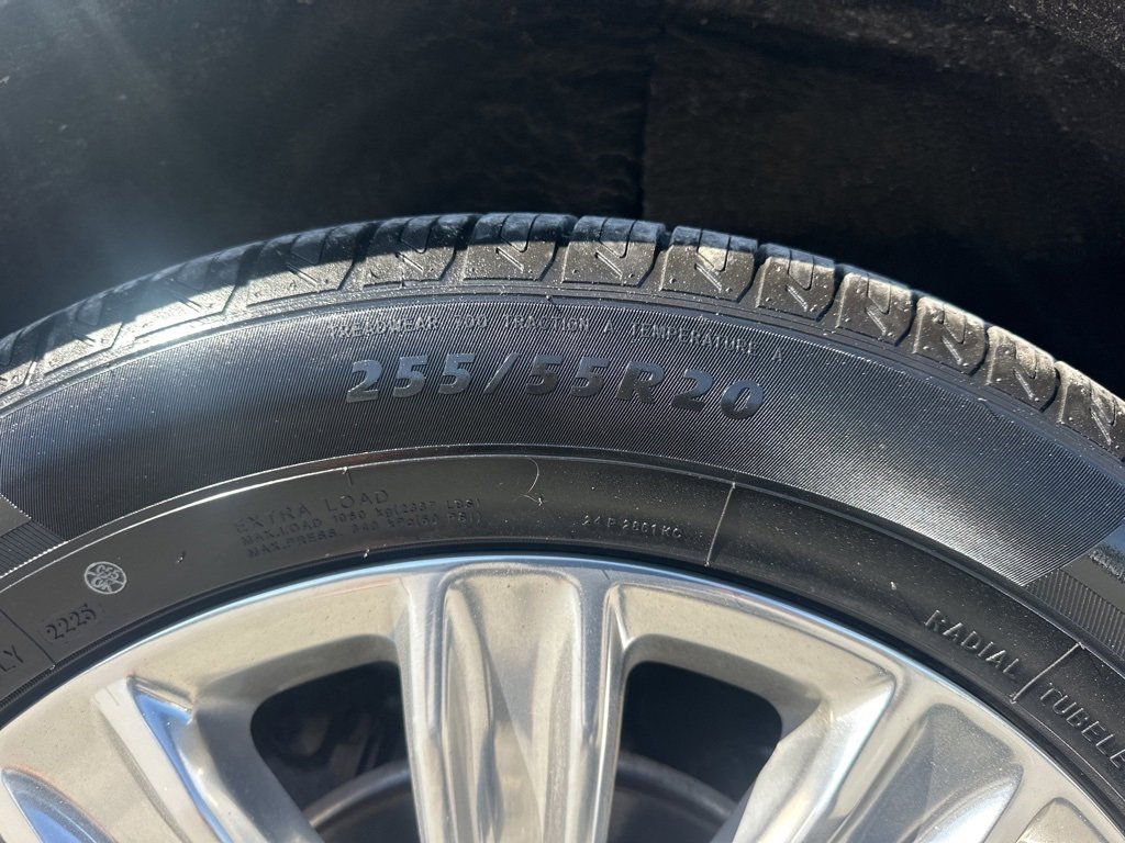 Used 2020 Ford Explorer Limited image 37