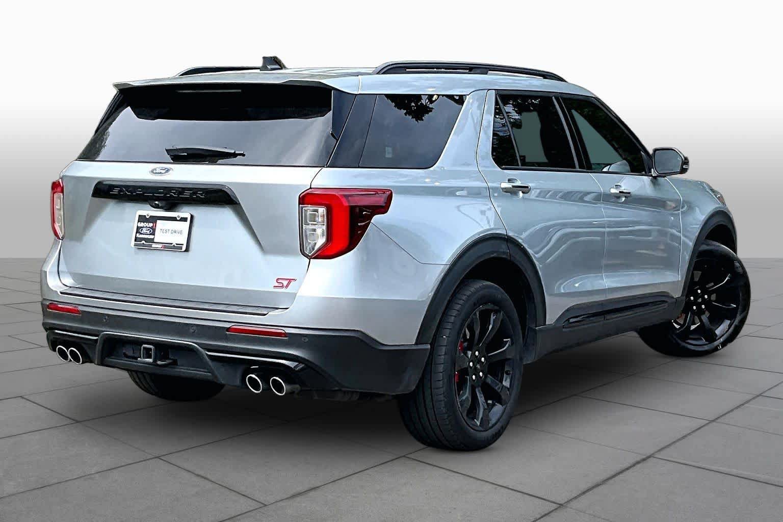 Used 2023 Ford Explorer ST w/ Equipment Group 401A AWD/4WD image 13