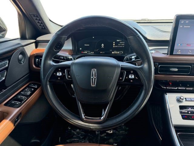 Used 2022 Lincoln Aviator Reserve w/ Equipment Group 201A RWD image 13