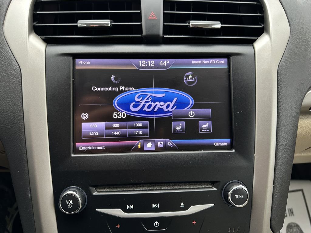 Used 2013 Ford Fusion SE image 15