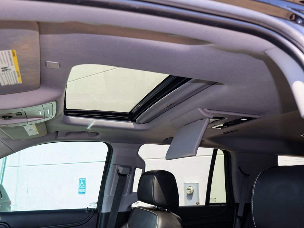 Used 2020 Chevrolet Tahoe Premier w/ Premier 6.2L Value Package image 15