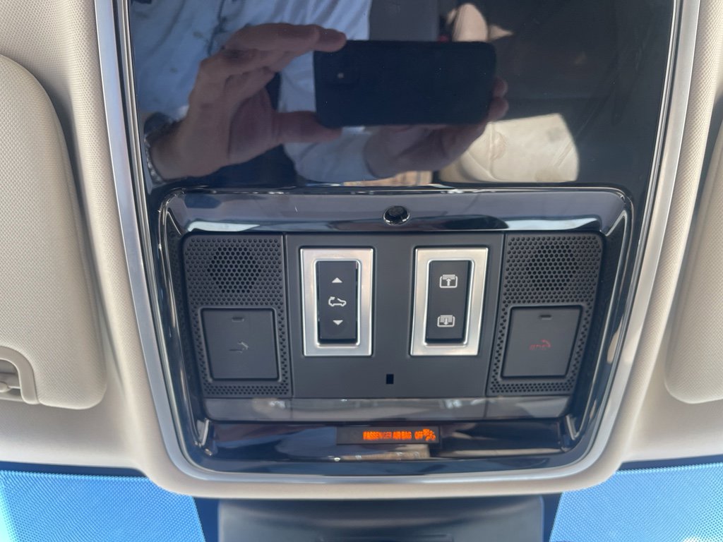 Used 2018 Land Rover Range Rover HSE image 26