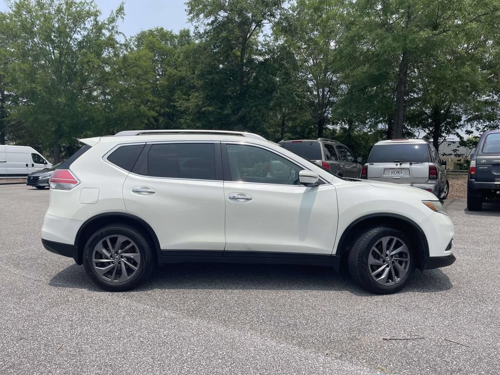 Used 2016 Nissan Rogue SL w/ SL Premium Package FWD image 2