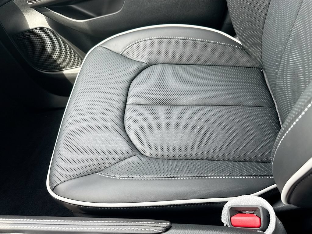 New 2027 Chrysler Pacifica Limited FWD image 21