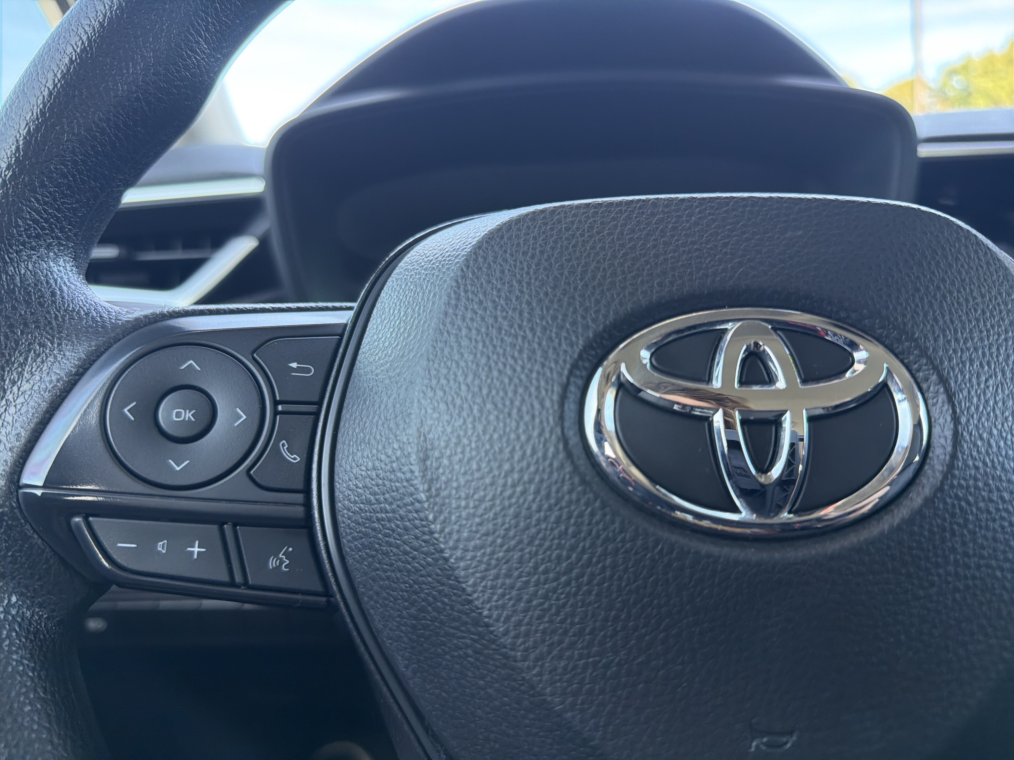 Certified 2024 Toyota Corolla LE FWD image 11