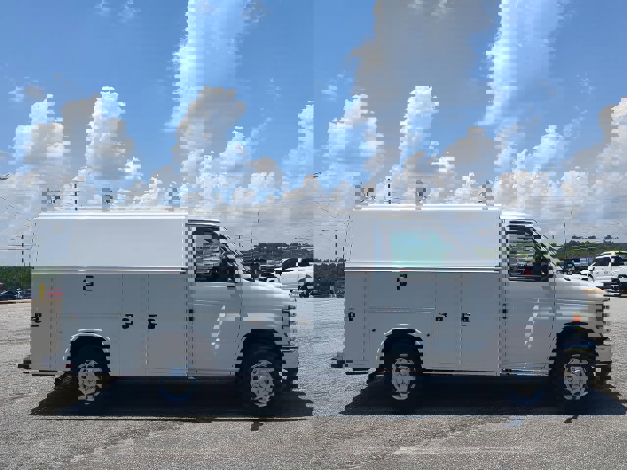 New 2026 Ford E-350 and Econoline 350 Super Duty w/ Power Equipment Group image 2