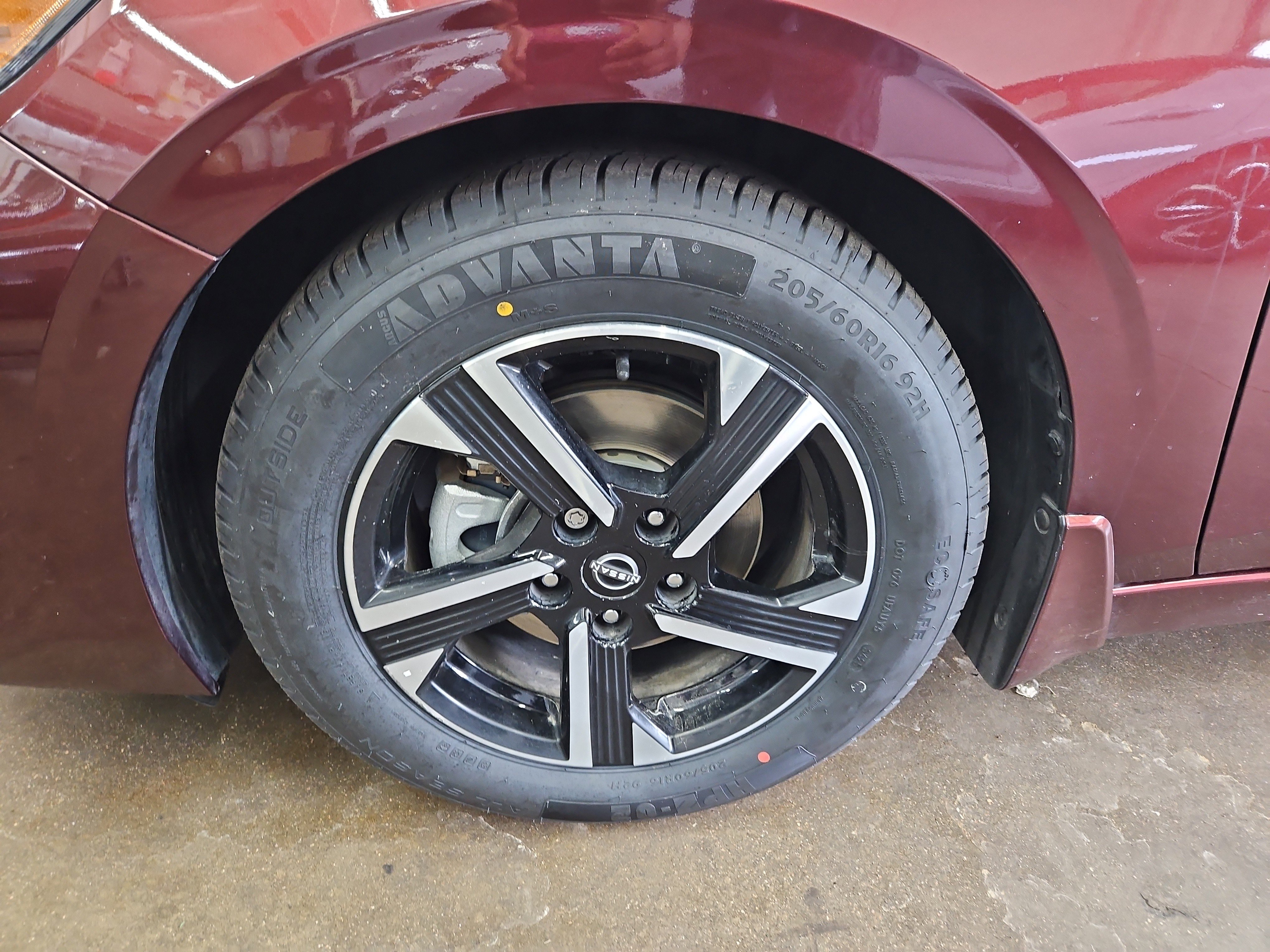Used 2024 Nissan Sentra SV FWD image 19