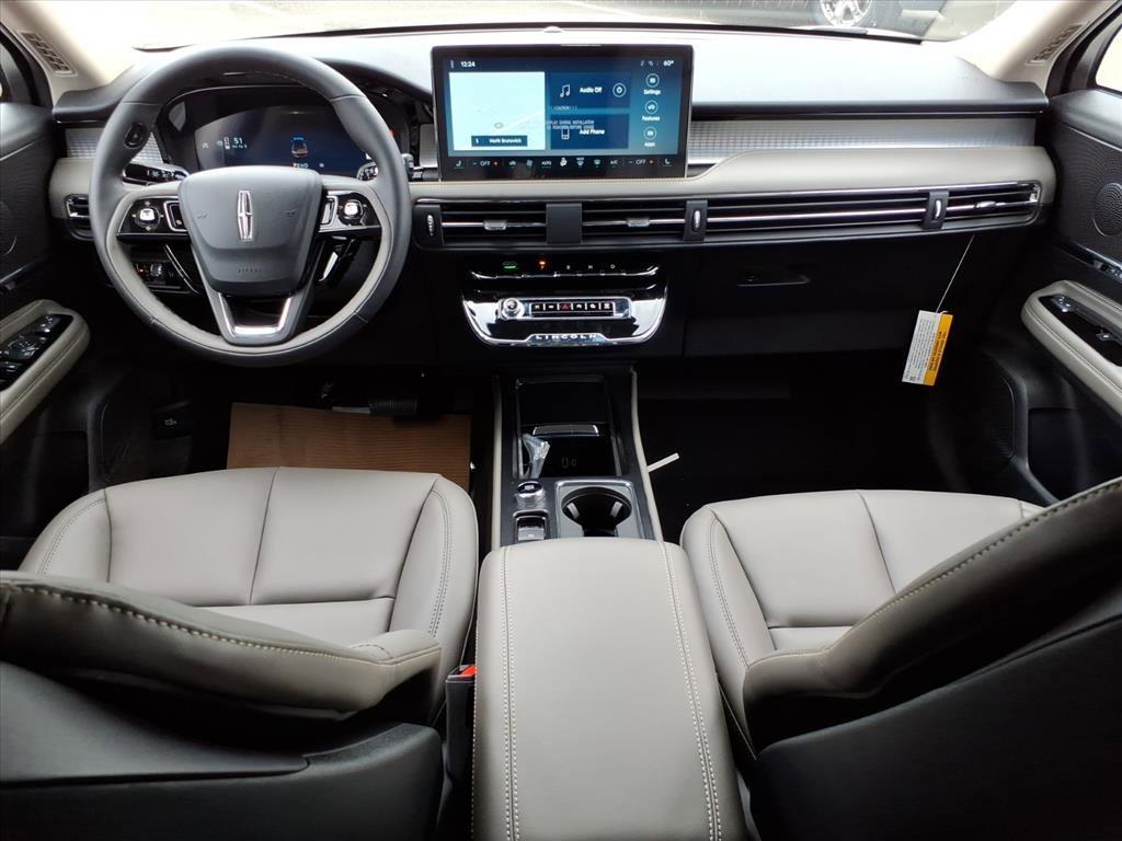 New 2026 Lincoln Corsair Premiere w/ Rear Removable Package Tray image 10