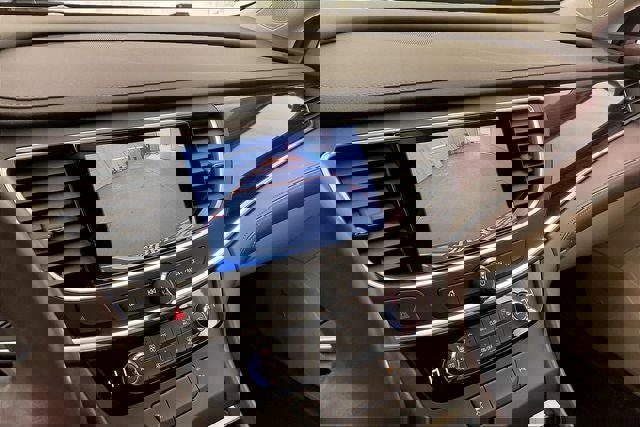 Used 2017 Buick LaCrosse Essence w/ Sights and Sounds Package image 27