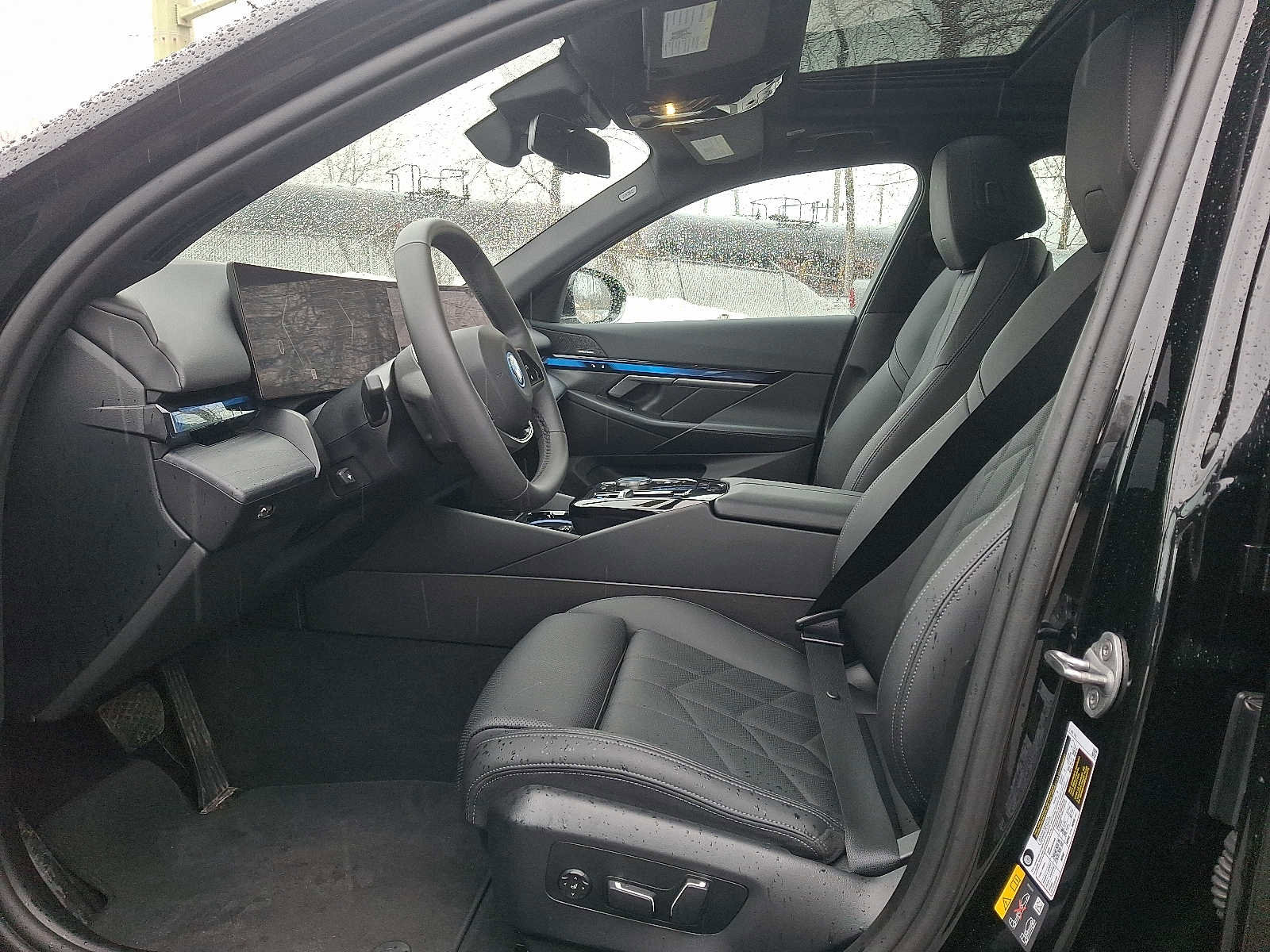 Used 2025 BMW i5 xDrive40 w/ Premium Package image 13