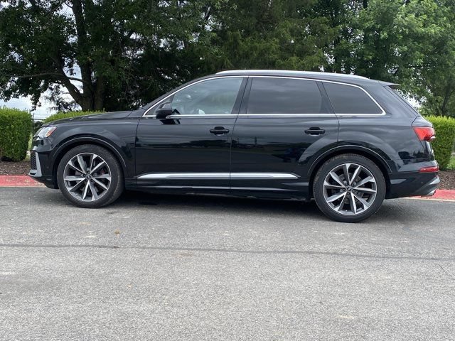Used 2022 Audi SQ7 Prestige w/ Prestige Package AWD/4WD image 13