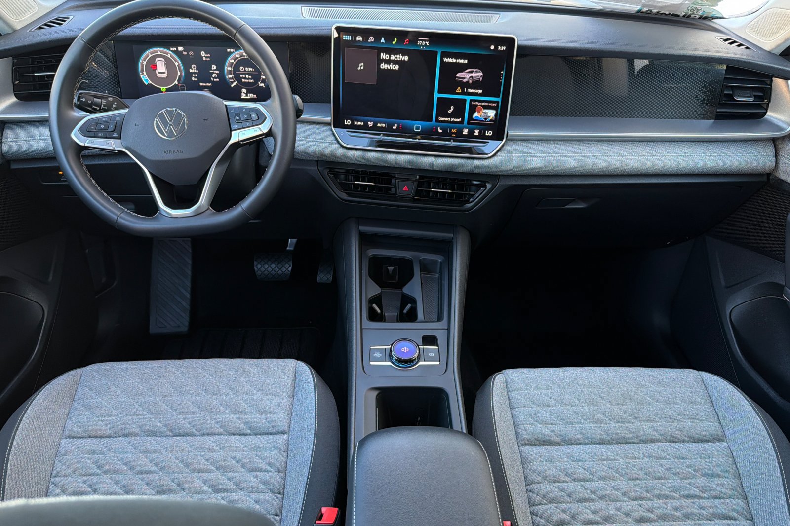Used 2025 Volkswagen Tiguan S FWD image 13