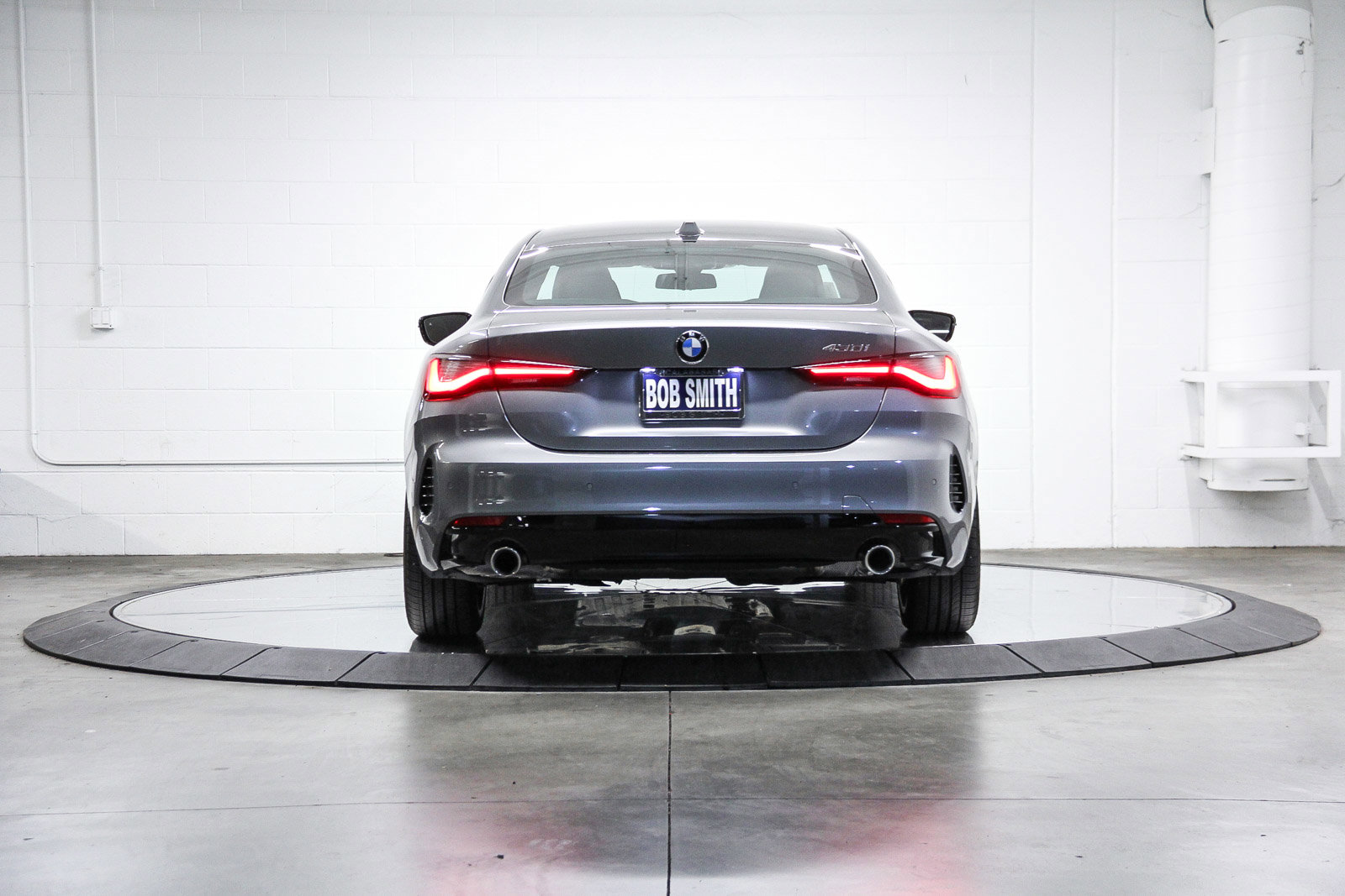 Used 2025 BMW 430i Coupe w/ Convenience Package image 5