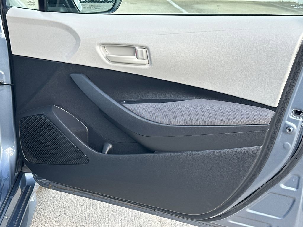 Used 2023 Toyota Corolla LE FWD image 11