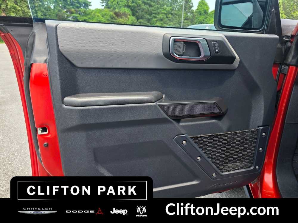 Used 2024 Ford Bronco Black Diamond AWD/4WD image 9