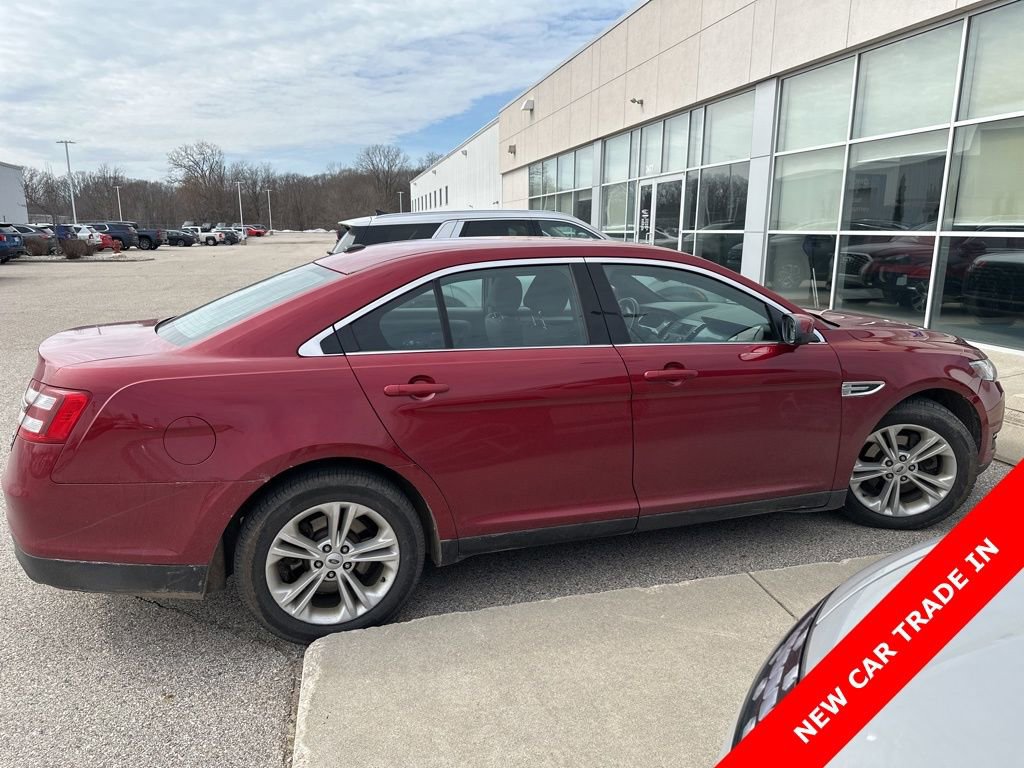 Used 2016 Ford Taurus SEL image 6