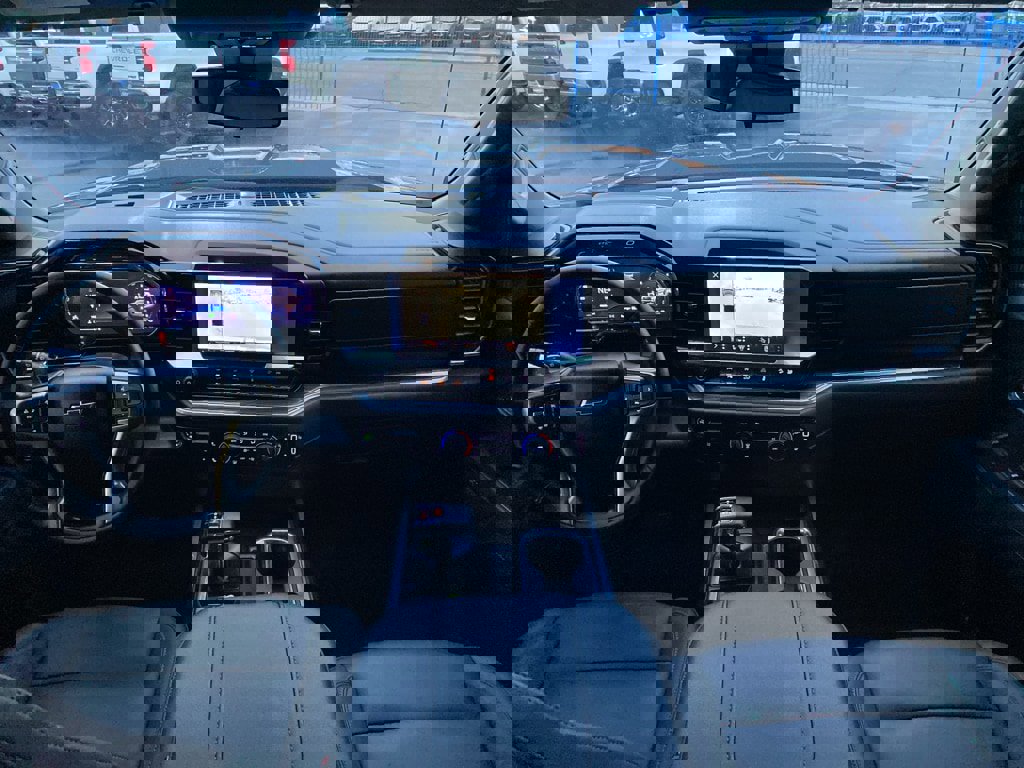 Used 2025 Chevrolet Silverado 1500 LT Trail Boss w/ Convenience Package II image 34