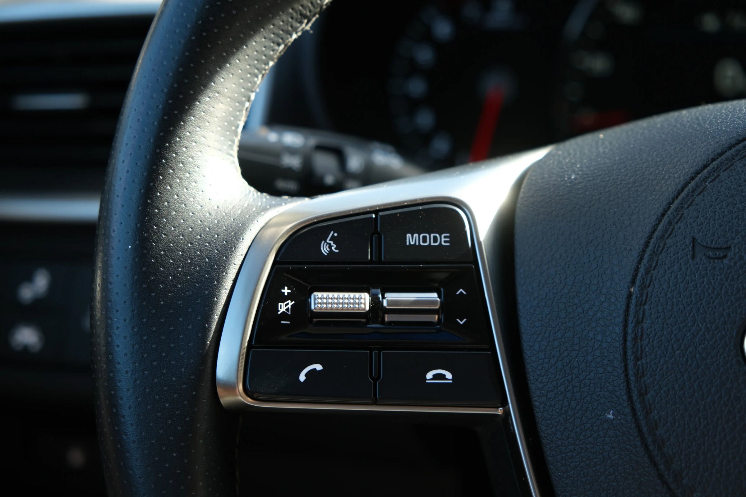 Used 2019 Kia Sorento SX image 44