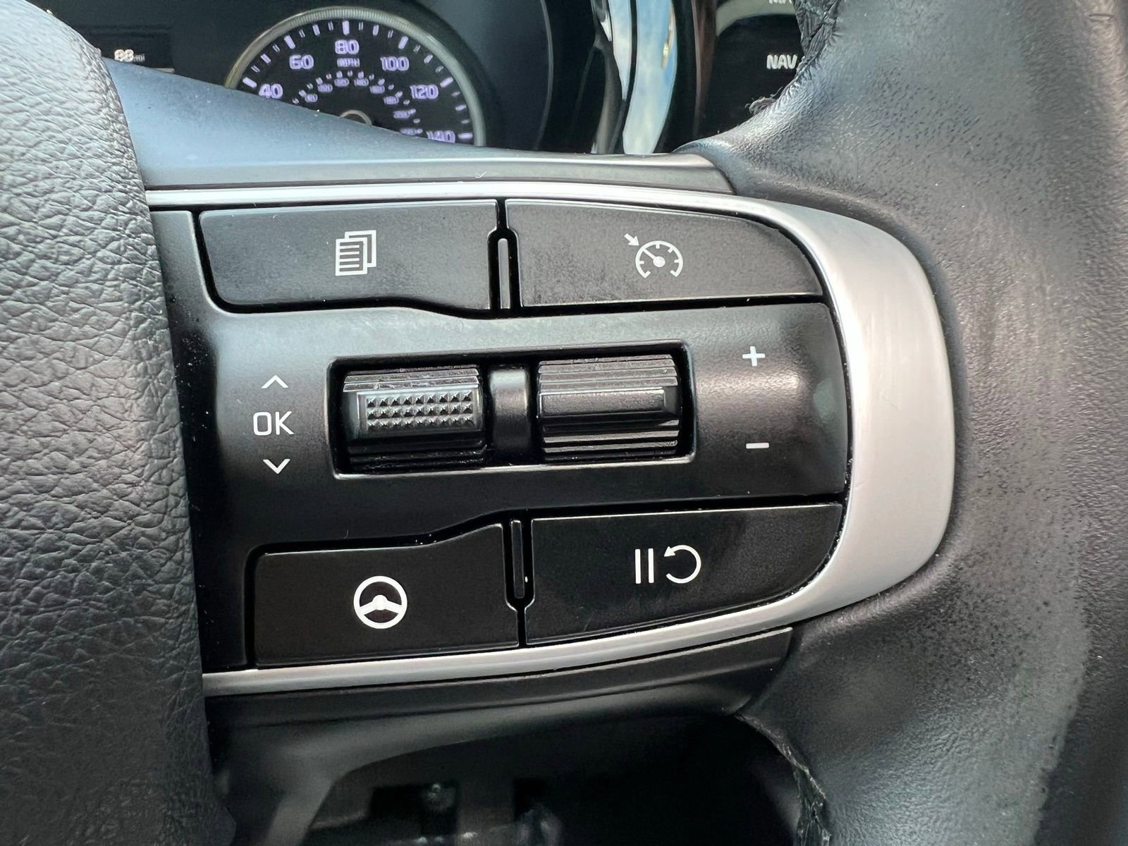 Used 2023 Kia K5 EX image 37