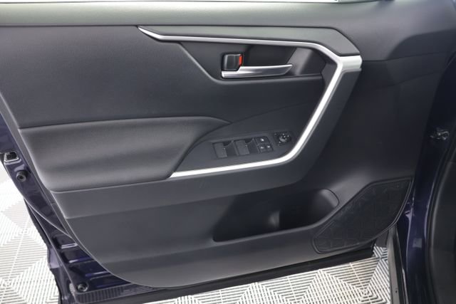 Used 2025 Toyota RAV4 XLE w/ Convenience Package image 26