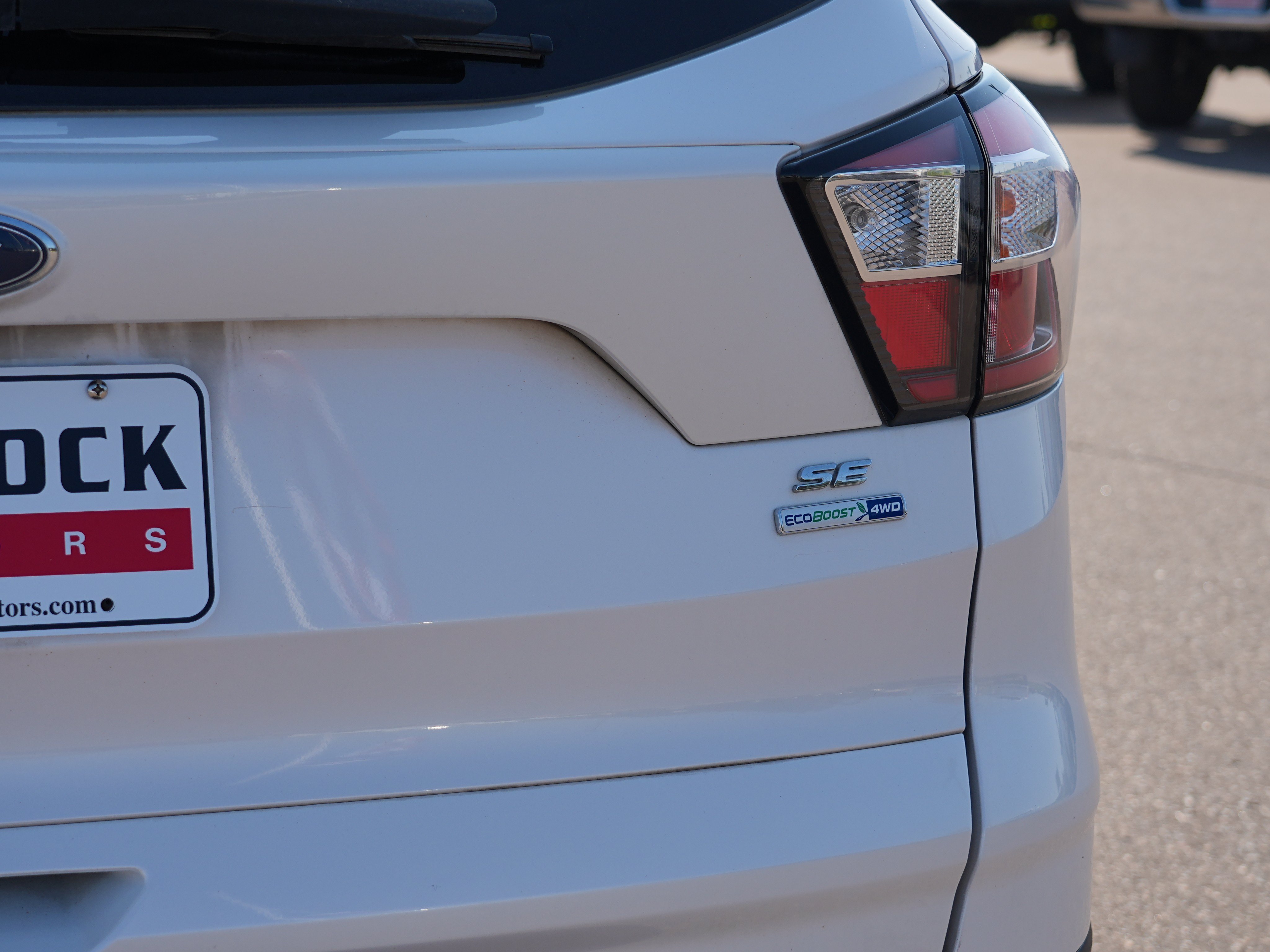 Used 2018 Ford Escape SE w/ SE Sync 3 Package AWD/4WD image 11