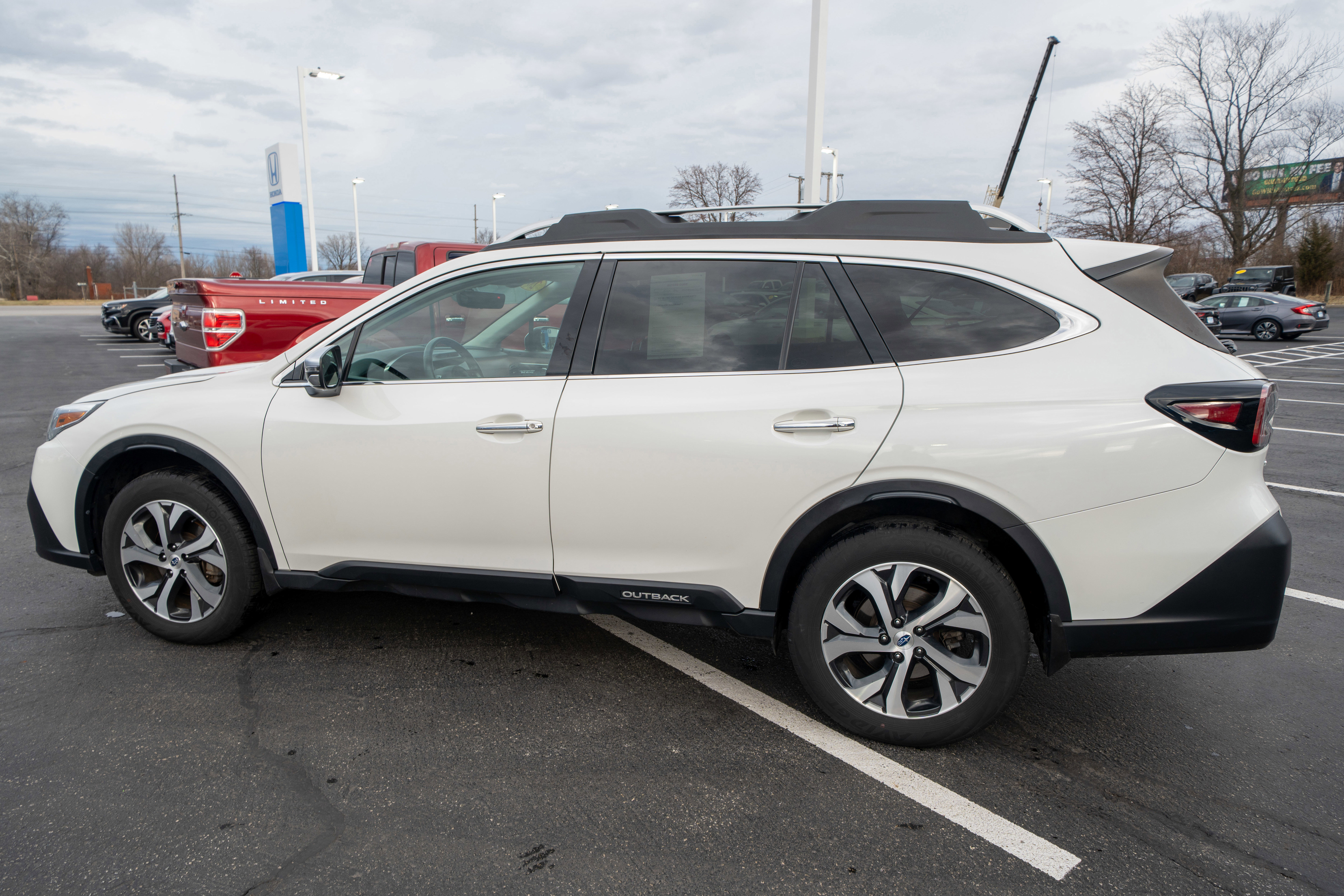 Used 2021 Subaru Outback Touring w/ Popular Package #2 image 4