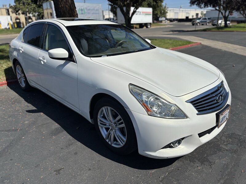 Used 2012 INFINITI G25 Journey RWD image 3