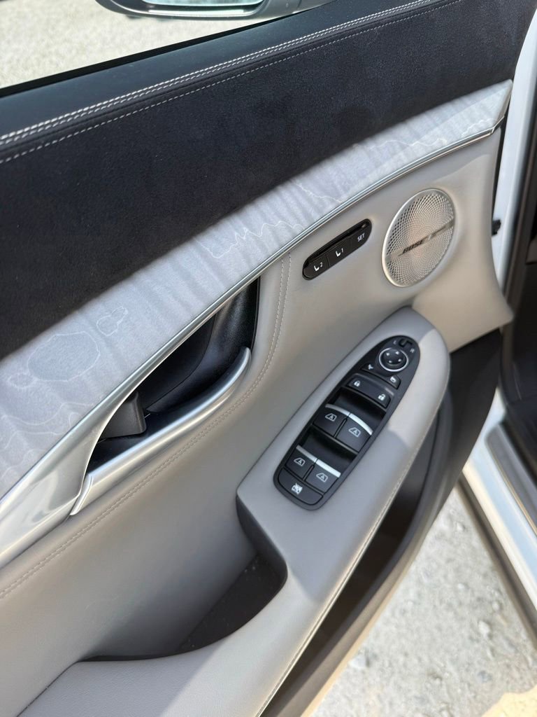 Used 2024 INFINITI QX50 Sensory image 25