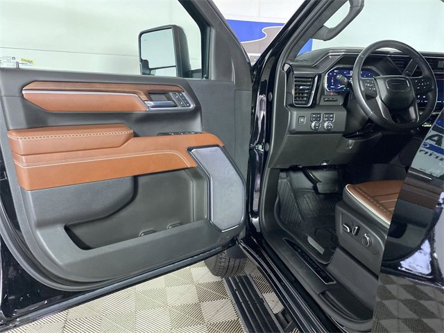 Certified 2024 GMC Sierra 3500 Denali Ultimate image 29