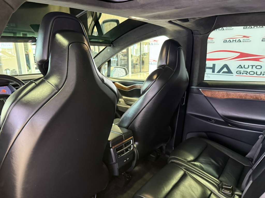 Used 2017 Tesla Model X 100D image 44