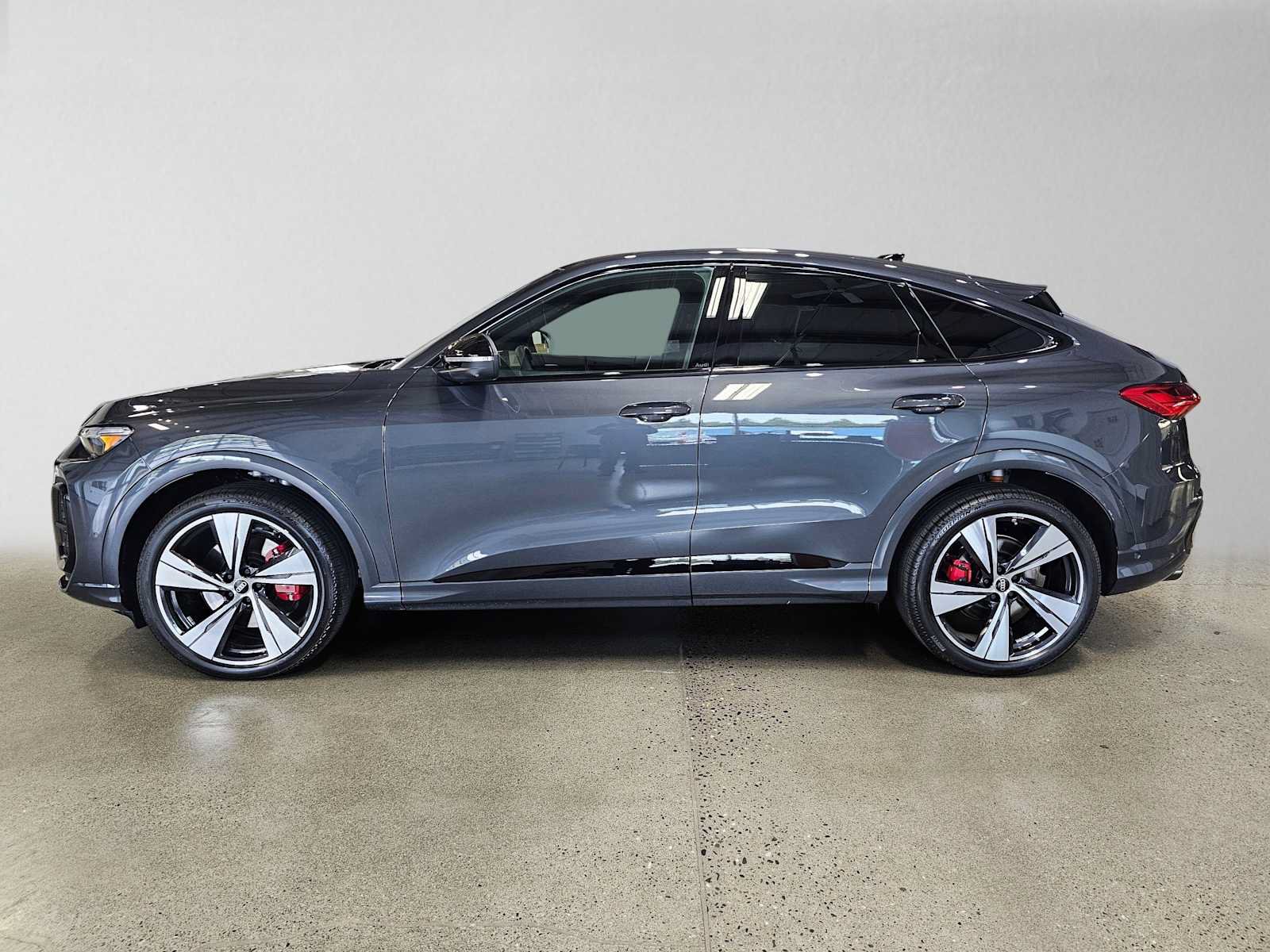New 2026 Audi SQ5 Prestige AWD/4WD image 6