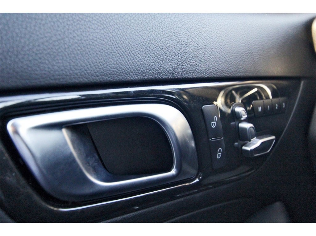 Used 2020 Mercedes-Benz SLC 300 image 18