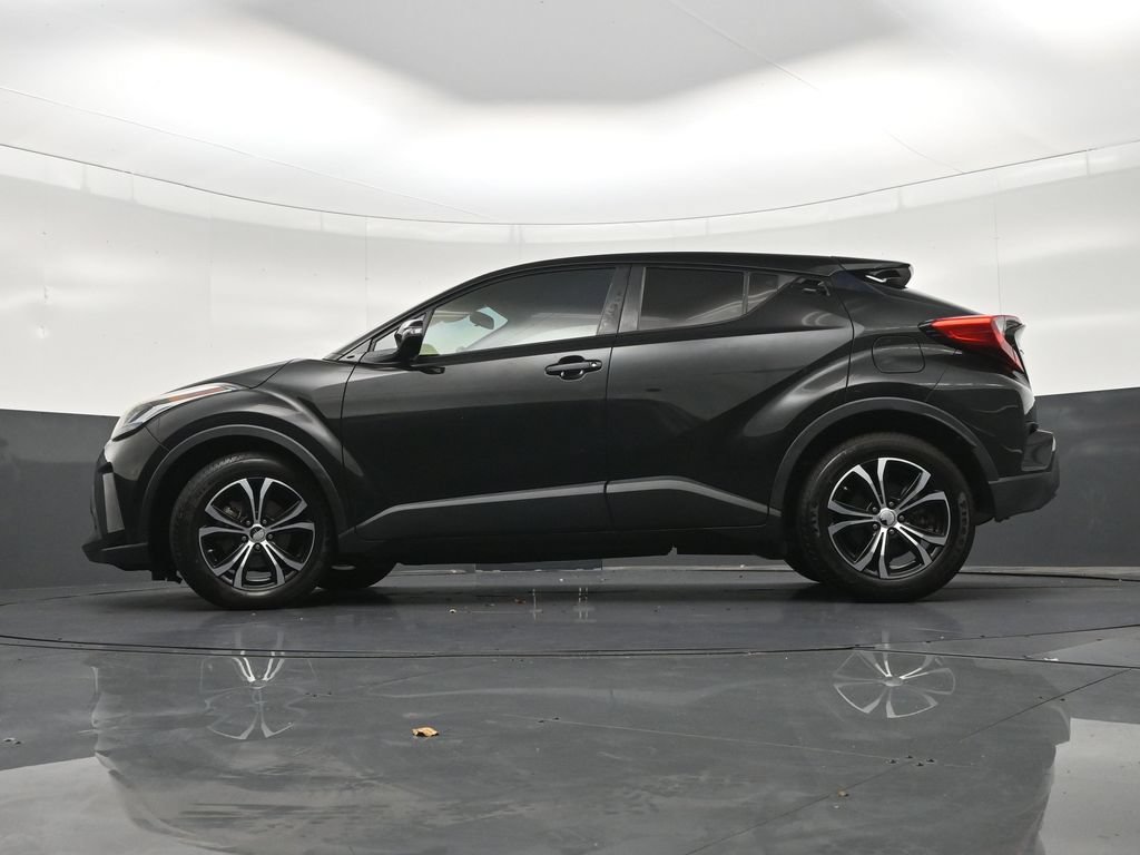 Used 2021 Toyota C-HR LE FWD image 29