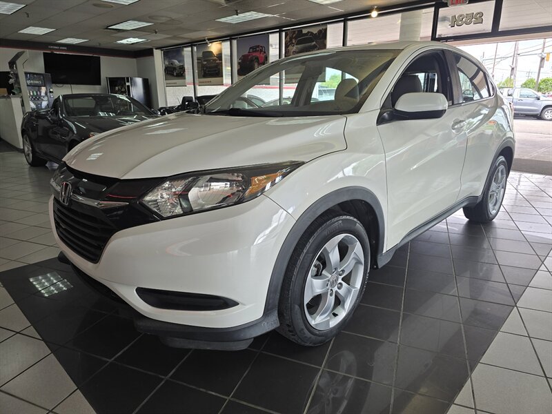 Used 2016 Honda HR-V LX image 1