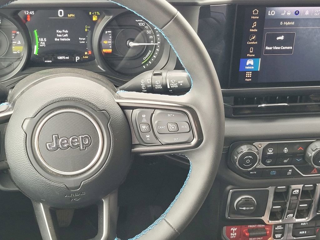 Used 2025 Jeep Wrangler Unlimited Rubicon 4xe w/ Convenience Group AWD/4WD image 13