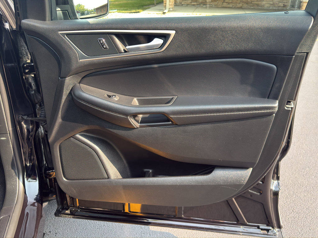 Used 2024 Ford Edge SEL w/ Convenience Package AWD/4WD image 30