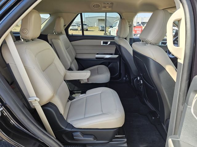 Certified 2020 Ford Explorer XLT w/ Equipment Group 202A image 27