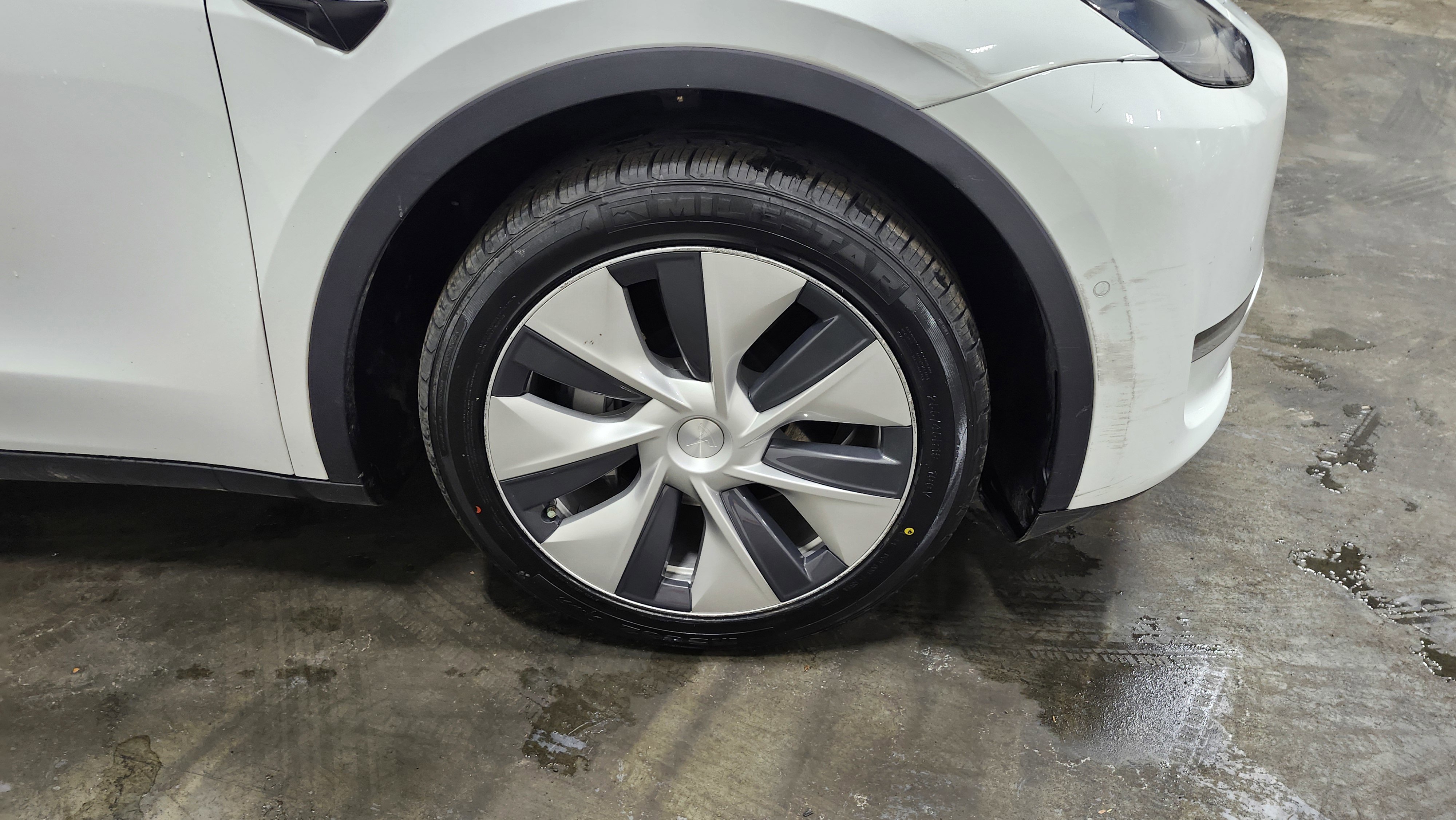 Used 2021 Tesla Model Y Long Range image 10