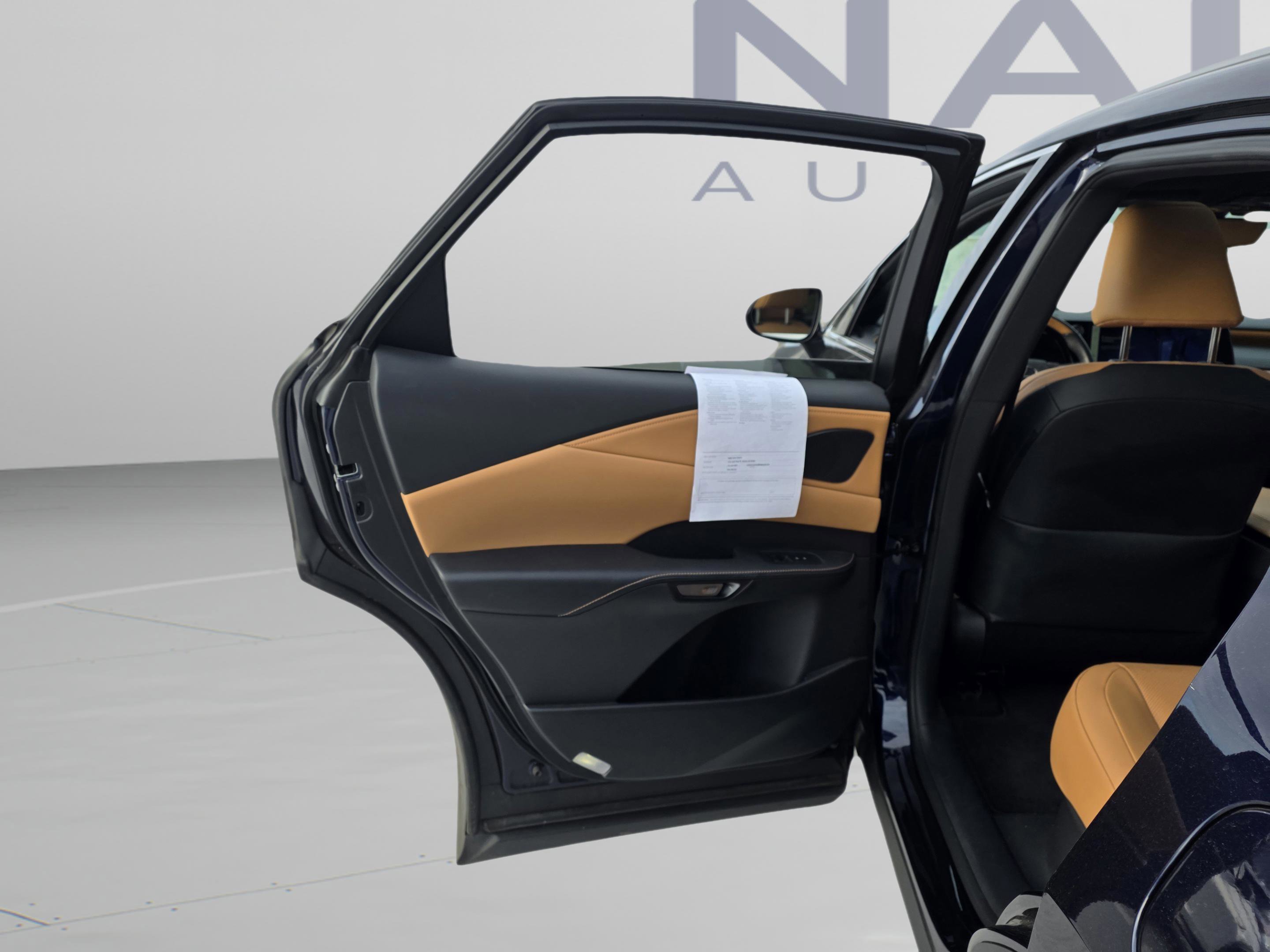 Used 2024 Lexus RX 350 Premium w/ Accessory Package (Z1) image 16