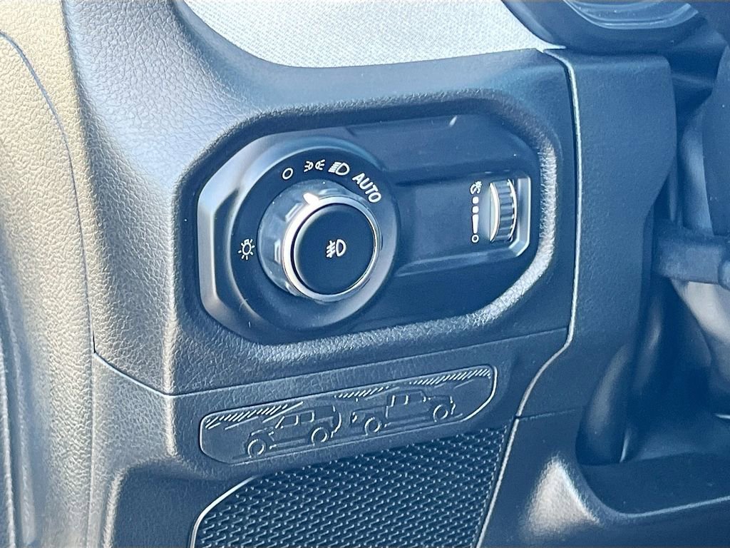 Certified 2025 Jeep Wrangler Willys image 10