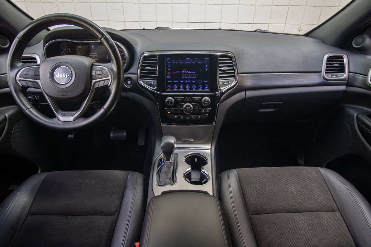 Used 2020 Jeep Grand Cherokee Altitude RWD image 40