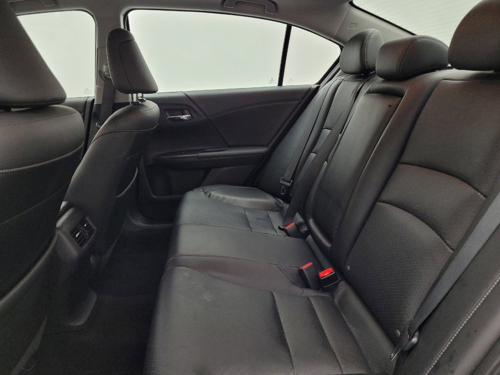Used 2017 Honda Accord EX-L image 18