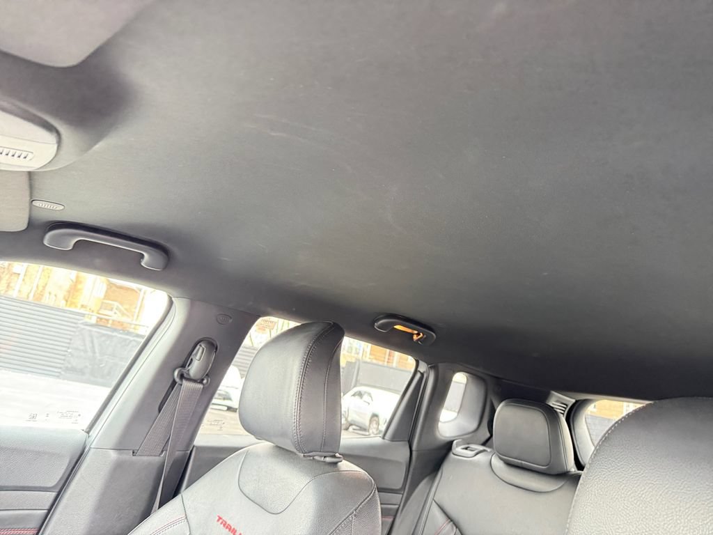 Used 2024 Jeep Compass Trailhawk AWD/4WD image 28